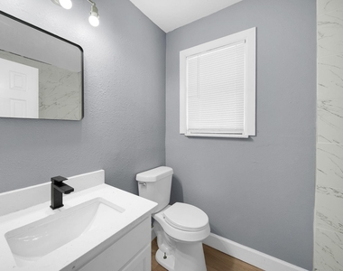 5831 Lyndhurst Street - Photo Thumbnail 16