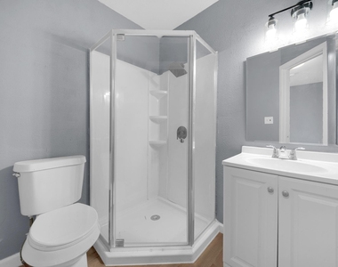 5831 Lyndhurst Street - Photo Thumbnail 11