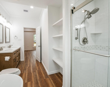 3200 Hoover Street - Photo Thumbnail 9