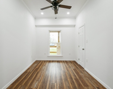 3200 Hoover Street - Photo Thumbnail 11