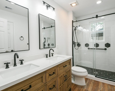3200 Hoover Street - Photo Thumbnail 17