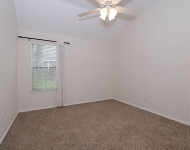 7603 Tumbling Road - Photo Thumbnail 23