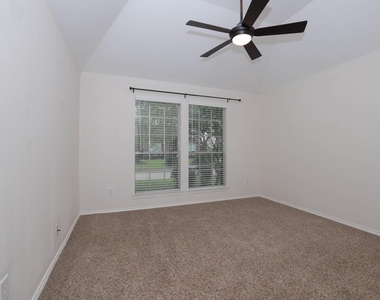 7603 Tumbling Road - Photo Thumbnail 21