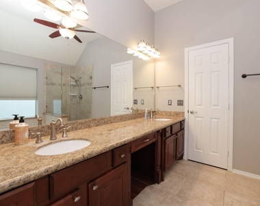 7603 Tumbling Road - Photo Thumbnail 18