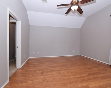 7603 Tumbling Road - Photo Thumbnail 17
