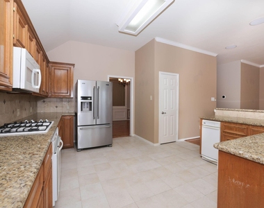 7603 Tumbling Road - Photo Thumbnail 11