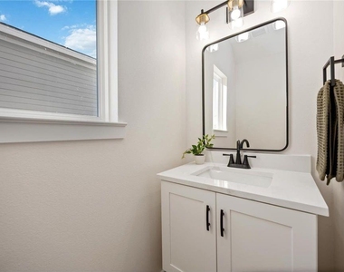7215 Sandra St - Photo Thumbnail 16