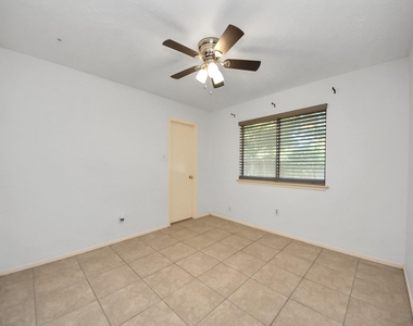 7627 Shoshone Drive - Photo Thumbnail 30
