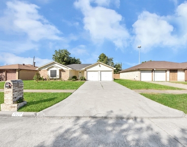 7627 Shoshone Drive - Photo Thumbnail 3