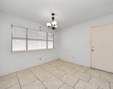 7627 Shoshone Drive - Photo Thumbnail 10