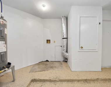 7627 Shoshone Drive - Photo Thumbnail 12