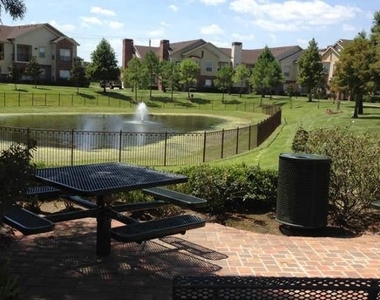 3102 W Bay Area Boulevard - Photo Thumbnail 11