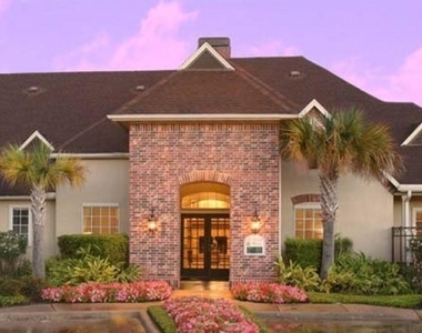3102 W Bay Area Boulevard - Photo Thumbnail 7