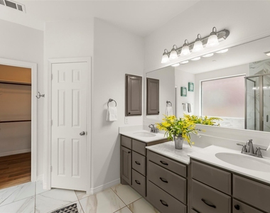 4534 Montcliff Bend Lane - Photo Thumbnail 23
