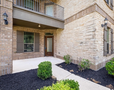 4534 Montcliff Bend Lane - Photo Thumbnail 3