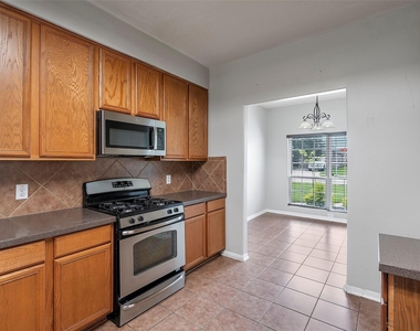 22518 Spring Link Court - Photo Thumbnail 4