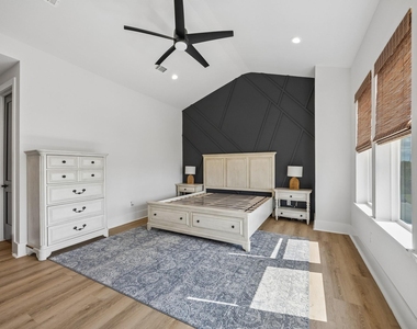 1615 Bigelow Street - Photo Thumbnail 3