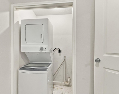 5635 Belarbor Street - Photo Thumbnail 10