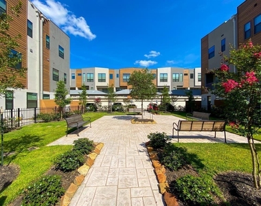 2401 Crawford Street - Photo Thumbnail 13
