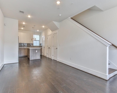 2401 Crawford Street - Photo Thumbnail 5