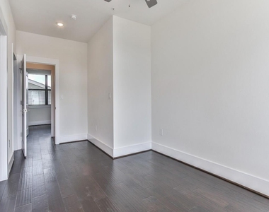 2401 Crawford Street - Photo Thumbnail 7