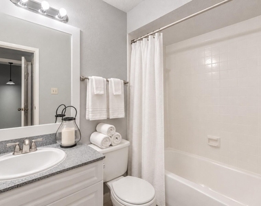 720 Memorial Mews - Photo Thumbnail 8