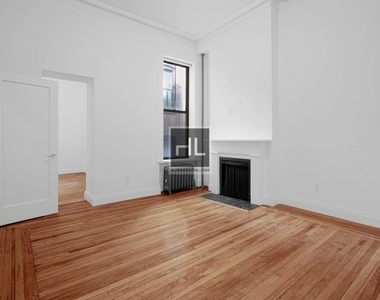 West 13th Street - Photo Thumbnail 1