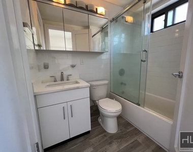 East 89th Street - Photo Thumbnail 8
