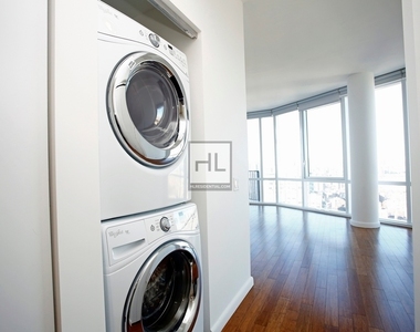 Rockwell Place - Photo Thumbnail 5