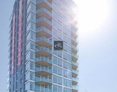 Washington Avenue - Photo Thumbnail 5
