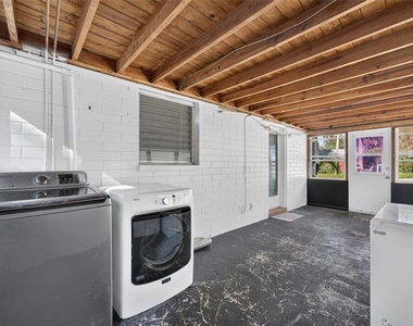 1208 Pat Avenue - Photo Thumbnail 17