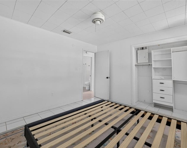 1208 Pat Avenue - Photo Thumbnail 13