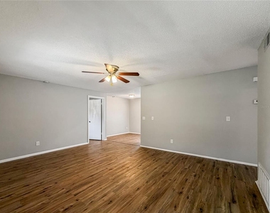 690 Lilac Road - Photo Thumbnail 4