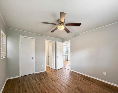 690 Lilac Road - Photo Thumbnail 12