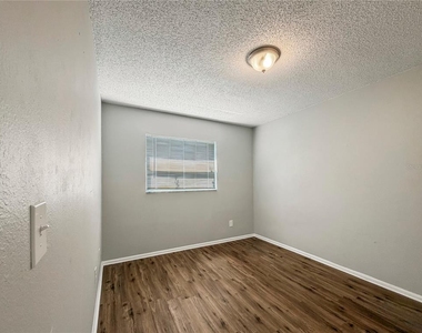 690 Lilac Road - Photo Thumbnail 7