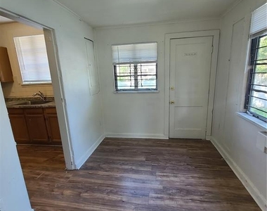 1060 18th Avenue S - Photo Thumbnail 22