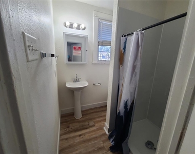 1060 18th Avenue S - Photo Thumbnail 16