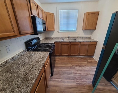 1060 18th Avenue S - Photo Thumbnail 29