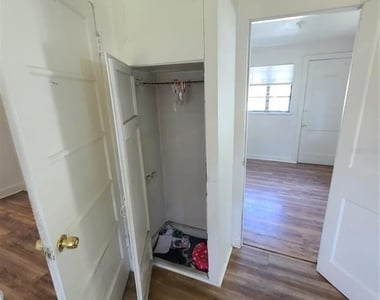 1060 18th Avenue S - Photo Thumbnail 23