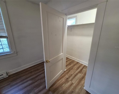1060 18th Avenue S - Photo Thumbnail 10