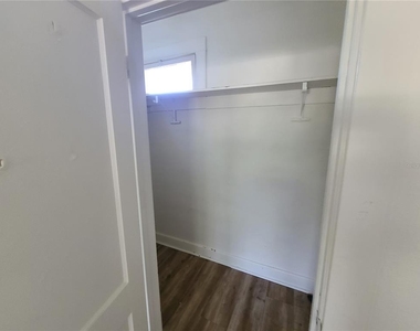 1060 18th Avenue S - Photo Thumbnail 11
