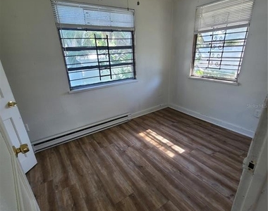 1060 18th Avenue S - Photo Thumbnail 20