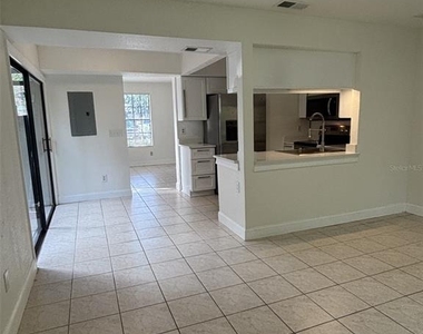 16638 Brigadoon Drive - Photo Thumbnail 5