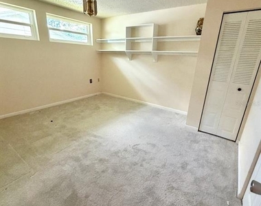 6775 49th Avenue N - Photo Thumbnail 7