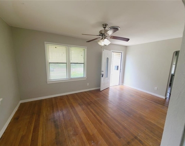 2929 4th Avenue S - Photo Thumbnail 4