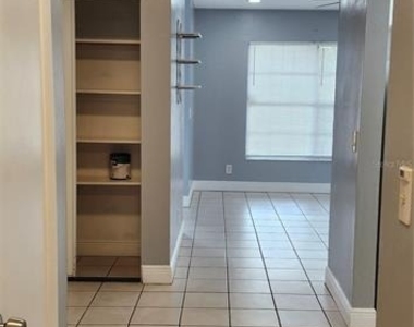 1422 E Seneca Avenue - Photo Thumbnail 12