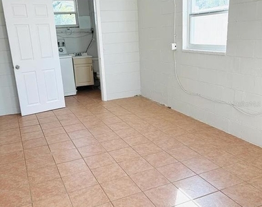 130 43rd Avenue Ne - Photo Thumbnail 11