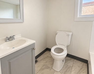 307 N Everett Avenue - Photo Thumbnail 5
