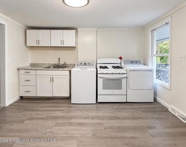 307 N Everett Avenue - Photo Thumbnail 1
