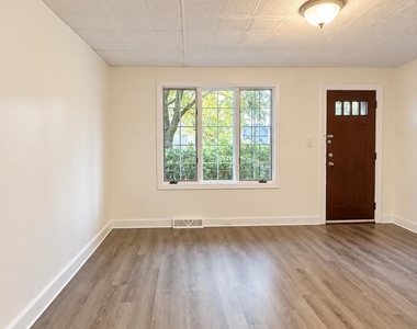 307 N Everett Avenue - Photo Thumbnail 6